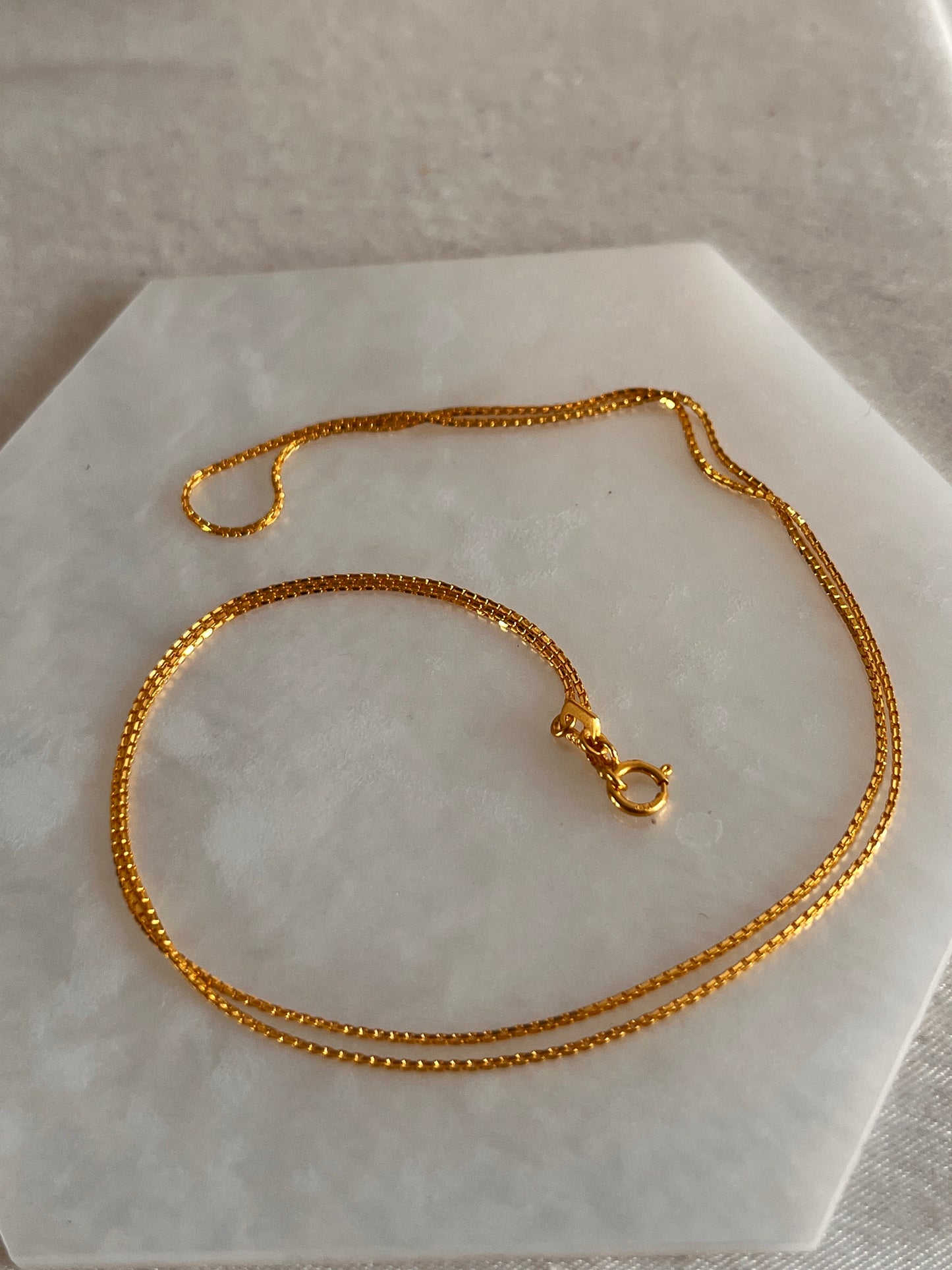 Elegant ‘Box’ chain