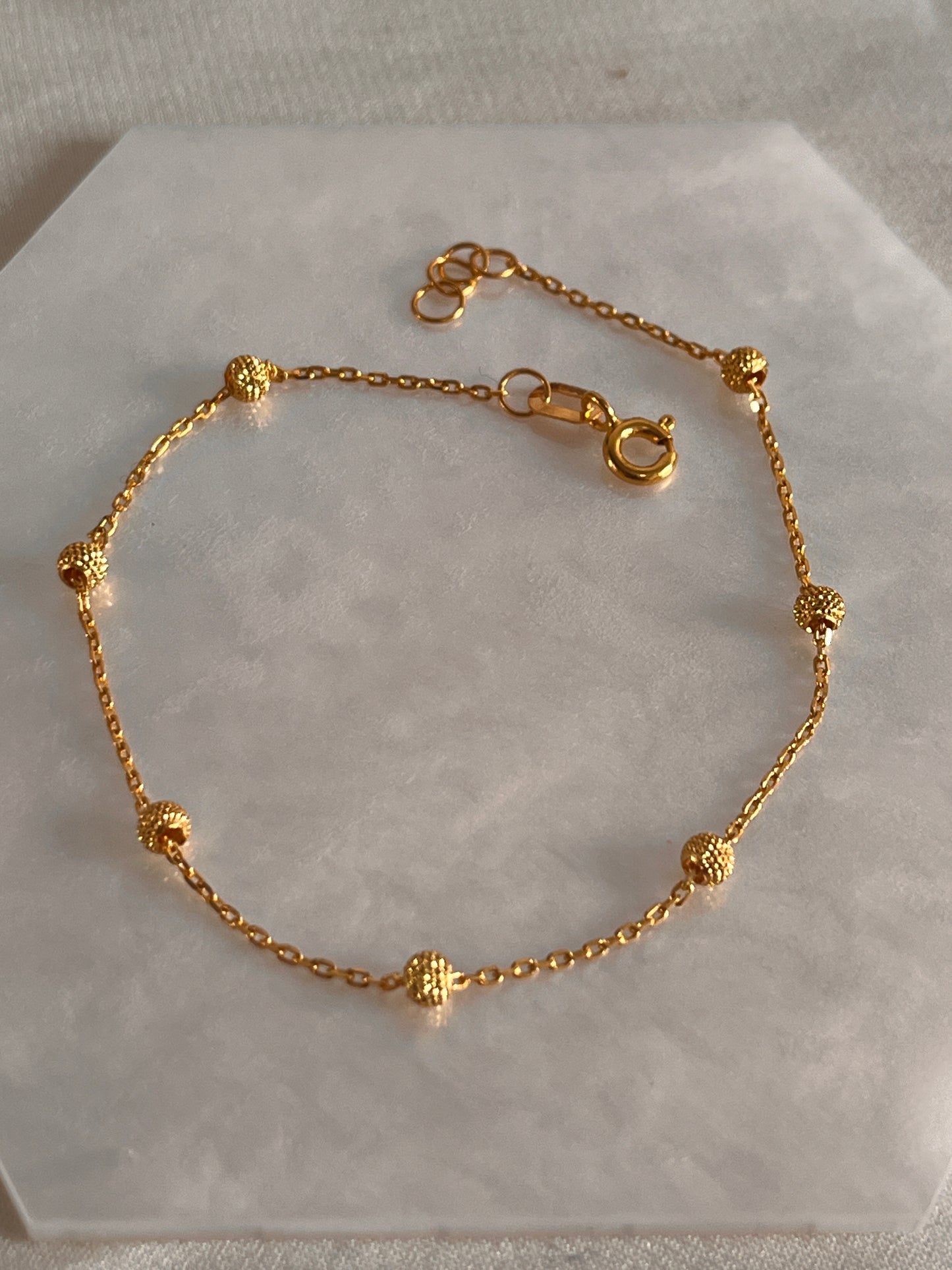 Shimmery Ball Bracelet