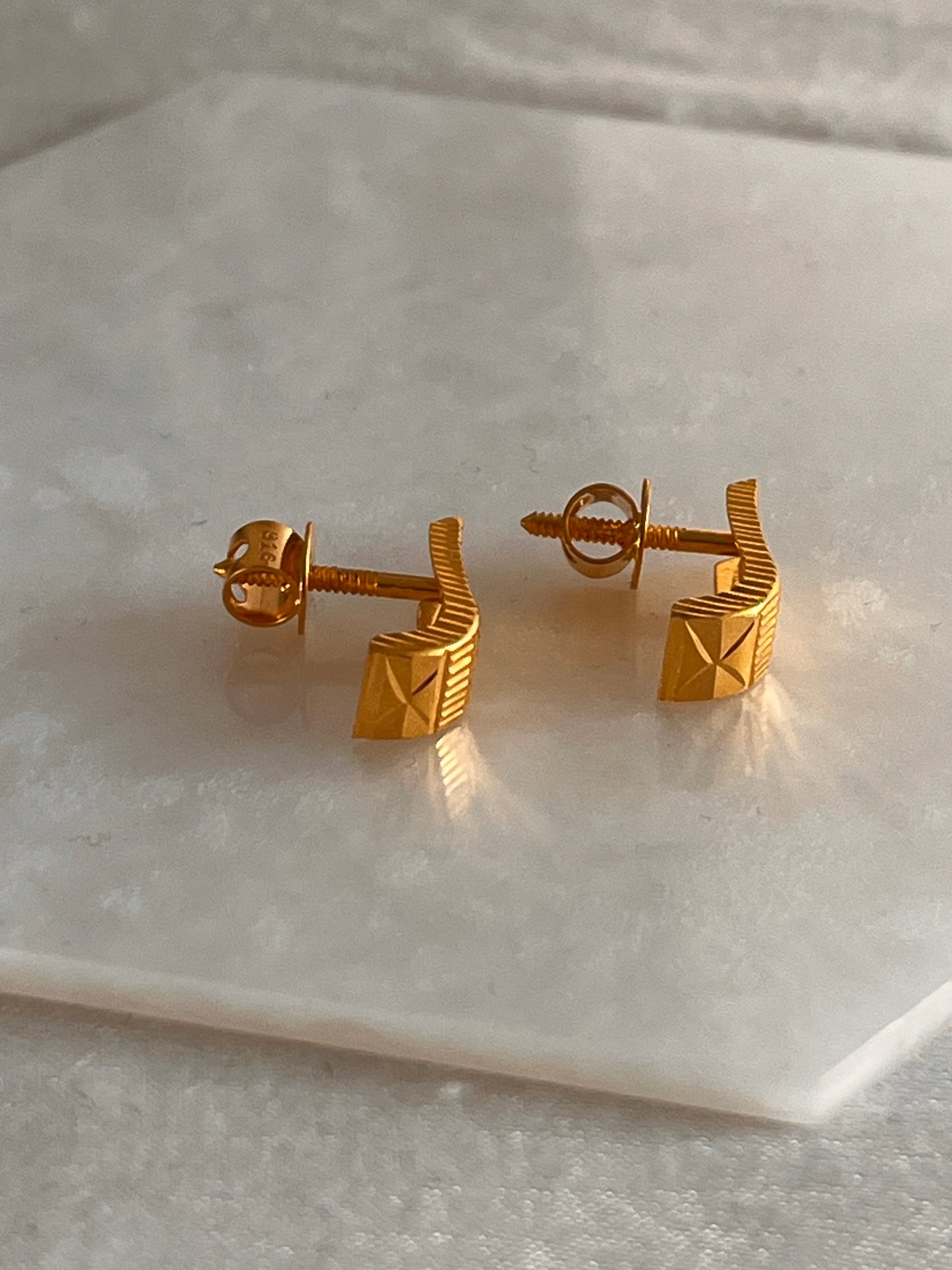 Half rounded studs