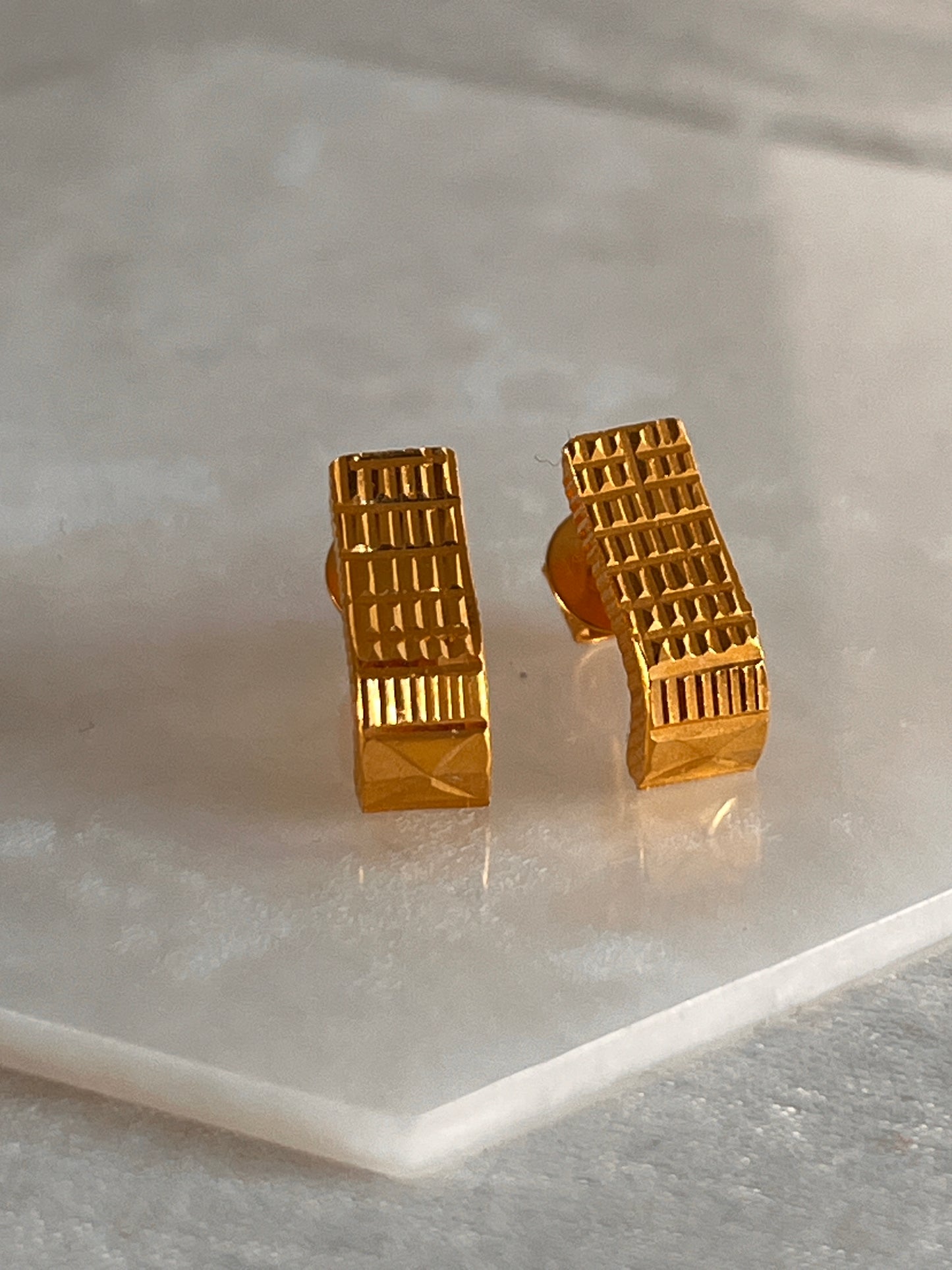 Half rounded studs