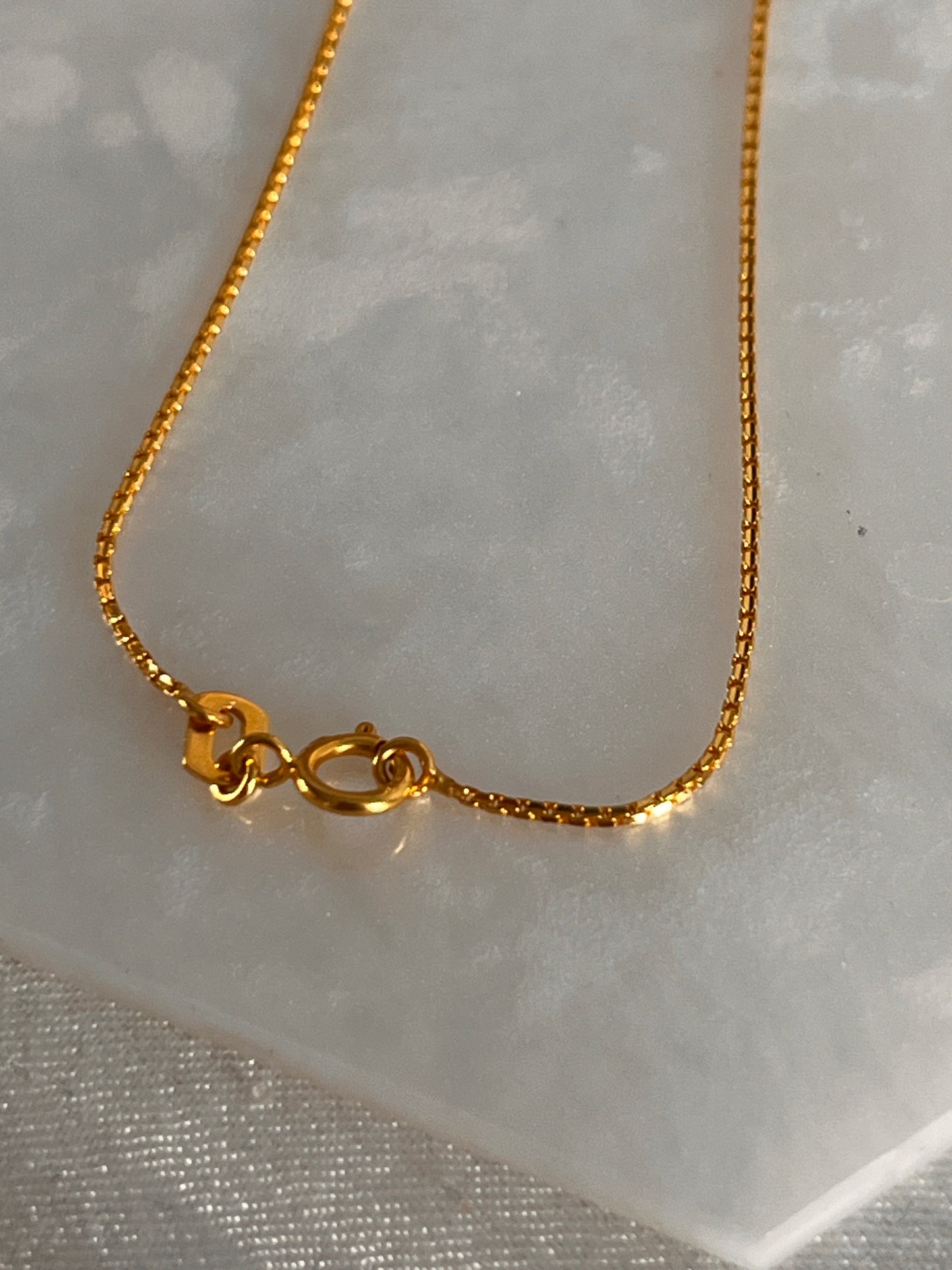 Elegant ‘Box’ chain