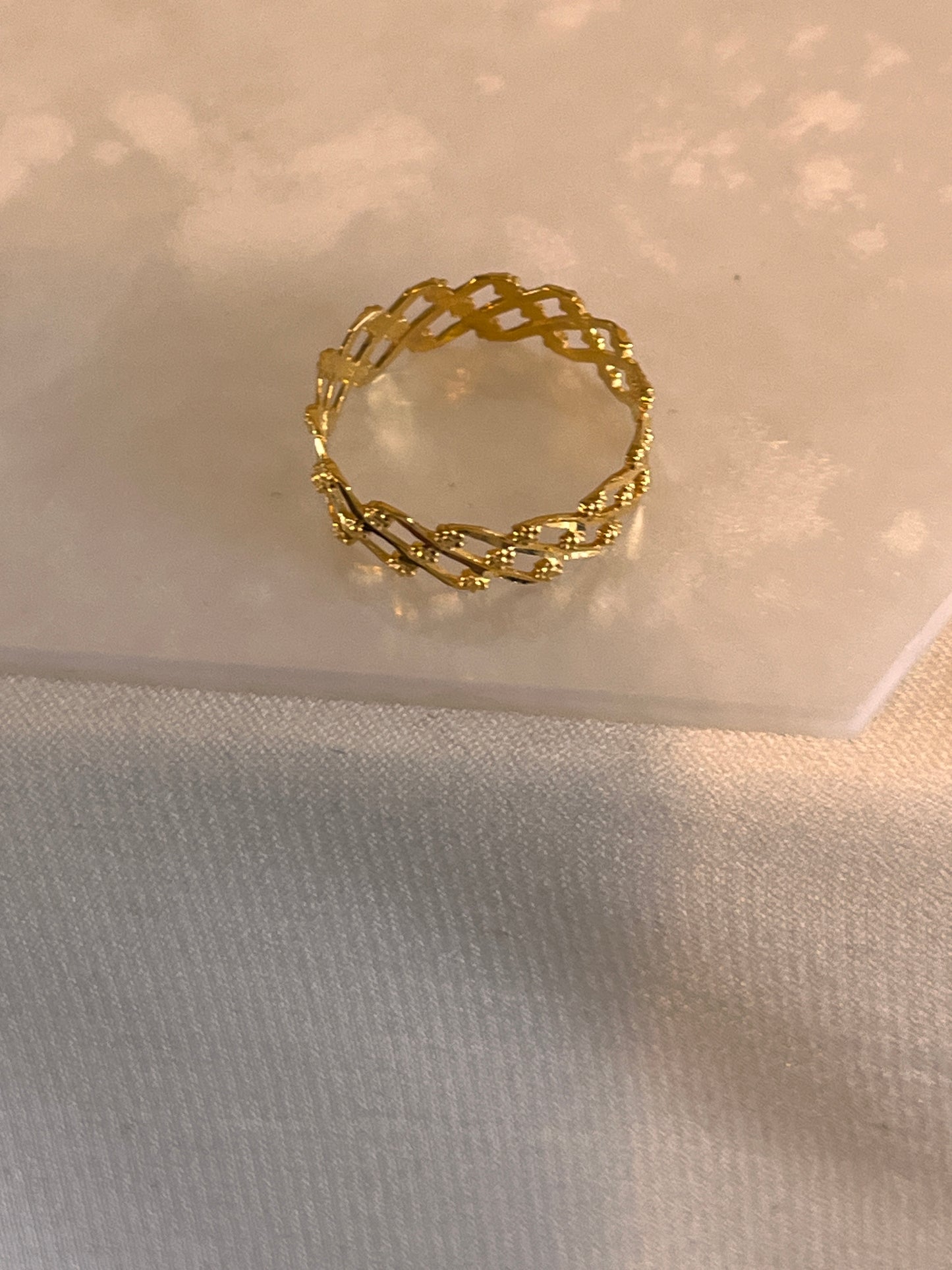 Criss Cross Ring | Size M