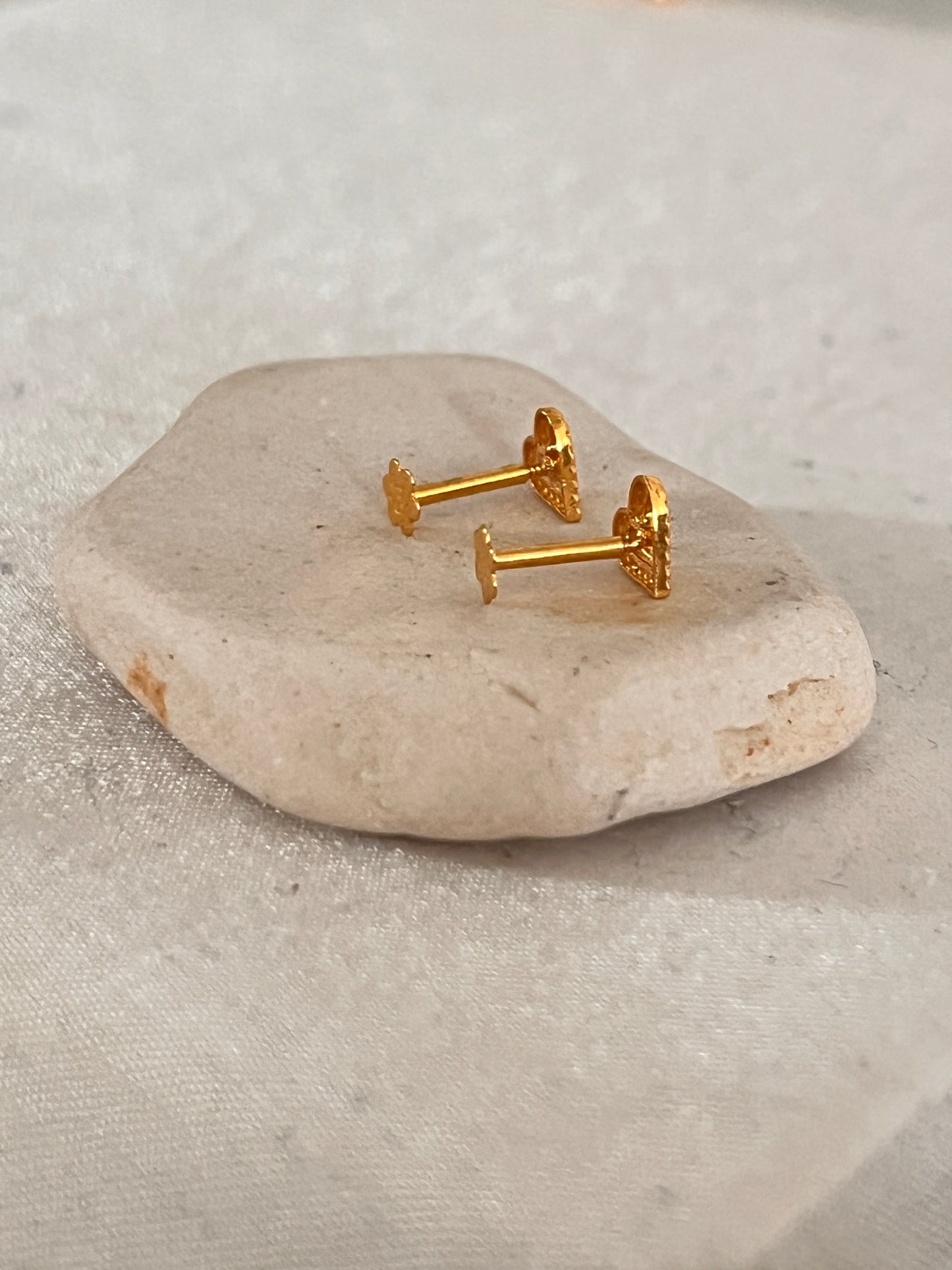 Heart Studs 18carat Gold