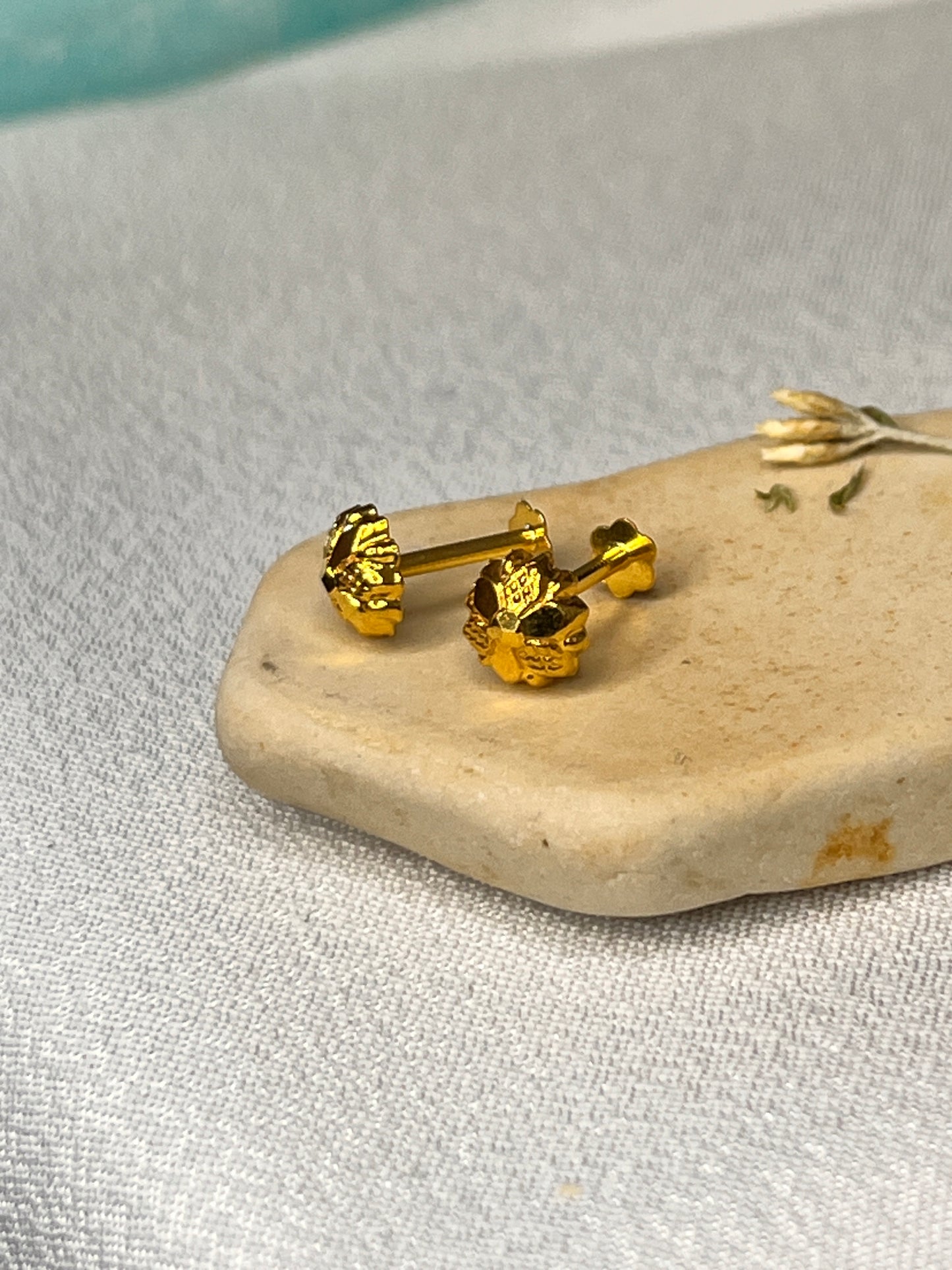 Riya Studs | 5mm approx