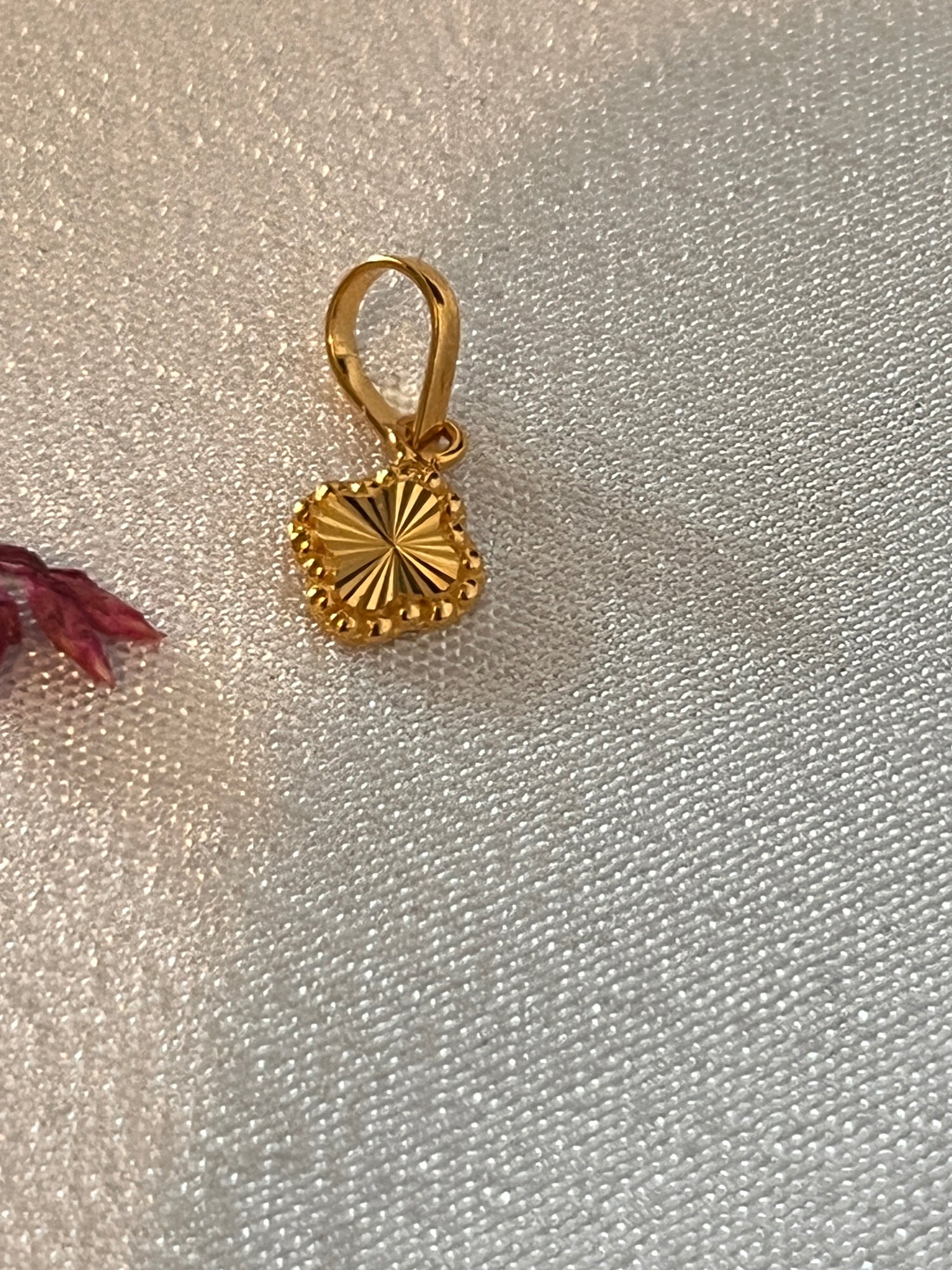 Pendant collection