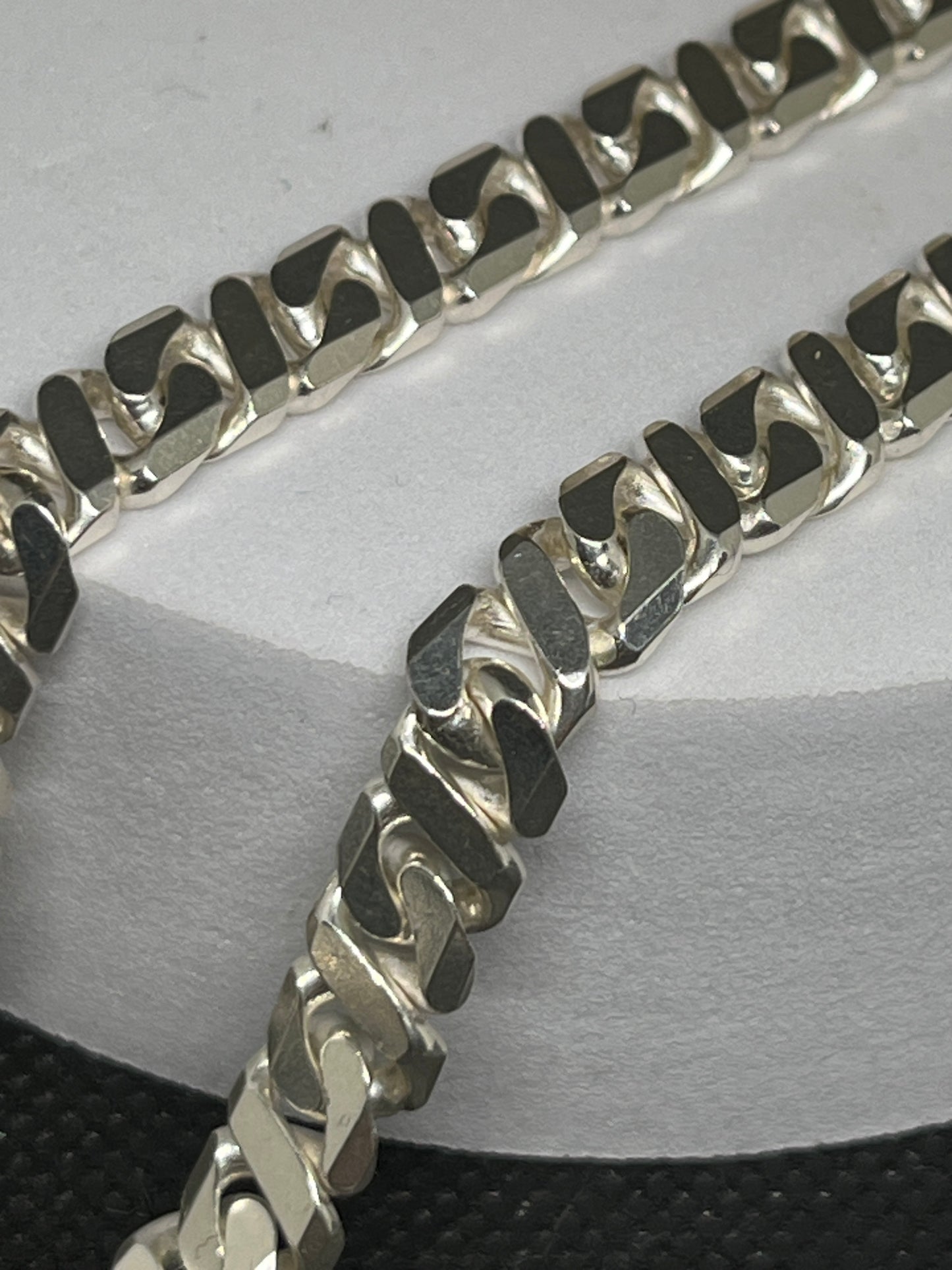 Silver 8 Shape Link Chain