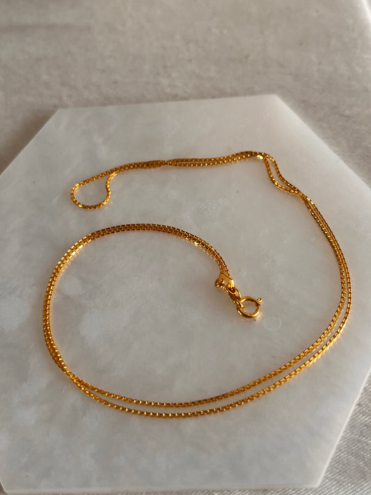 Elegant ‘Box’ chain
