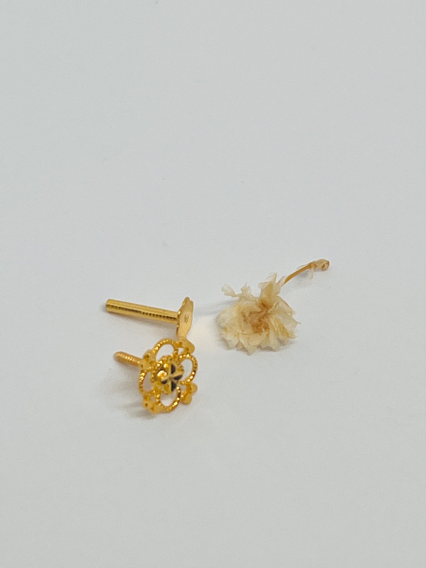 Four Leaf Design Stud