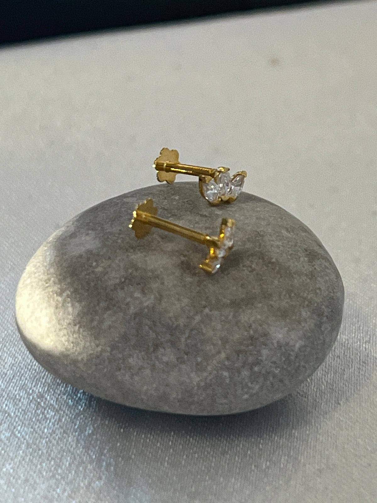 Crown Studs| 5mm Wide 3mm Length