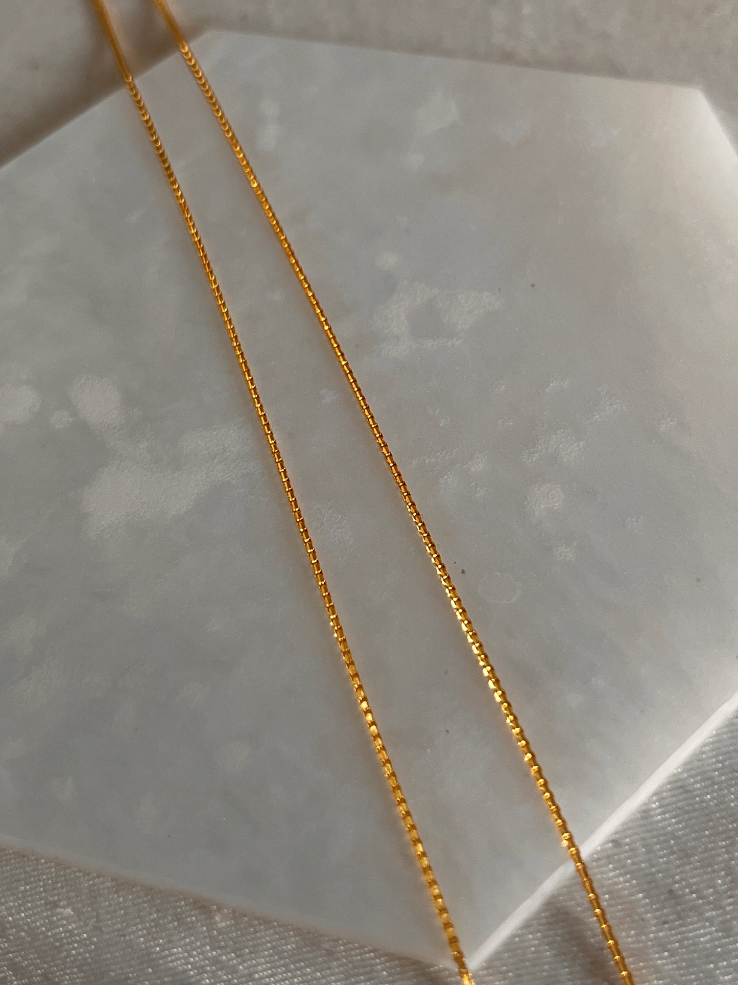 Elegant ‘Box’ chain