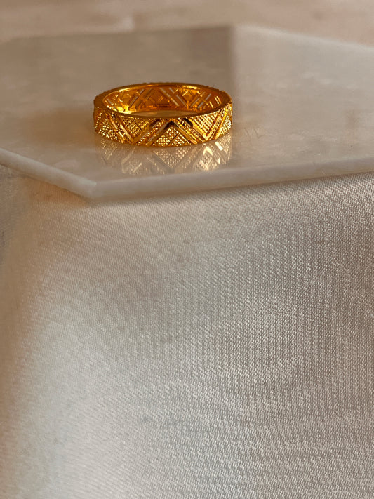 Alims Net Ring | Size L and 1/2)