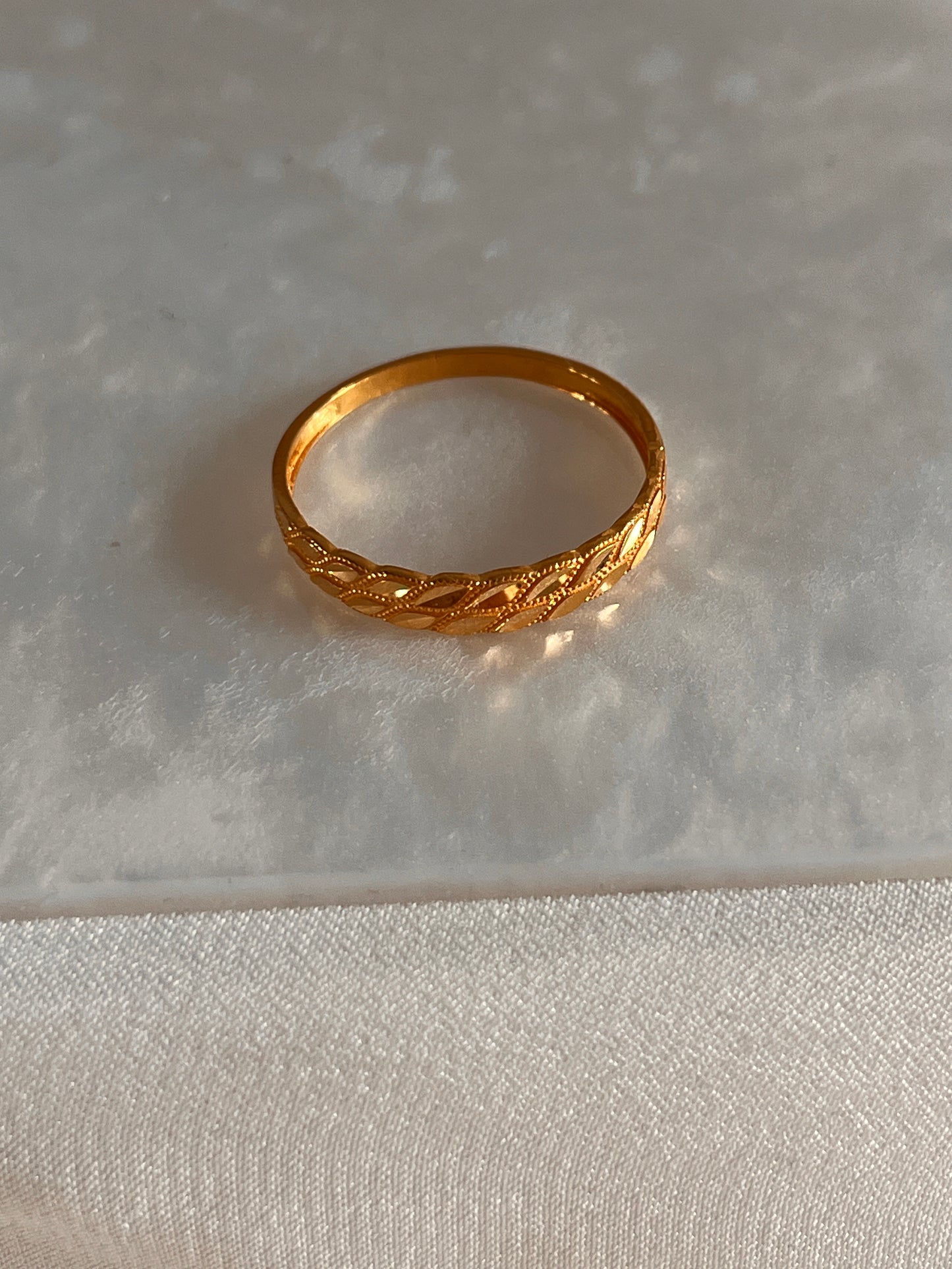 Leafy Design Ring | Q 1/4