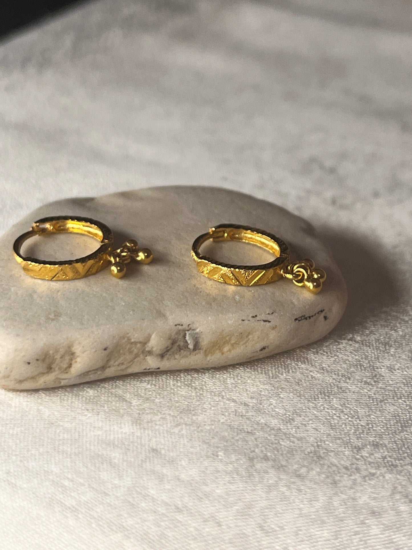 Zigzag-Detail Huggies | 8.5mm