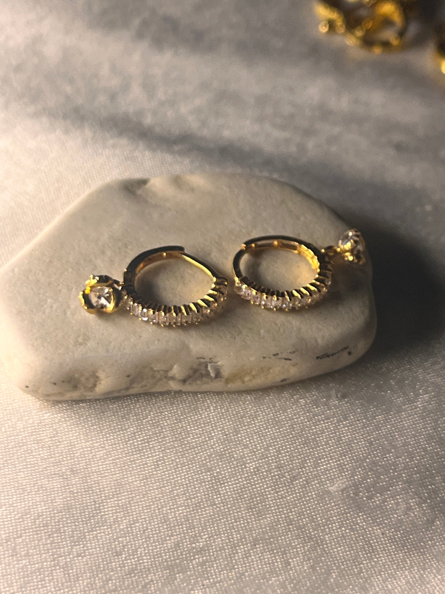 Mini Drop Huggies | 8.8mm