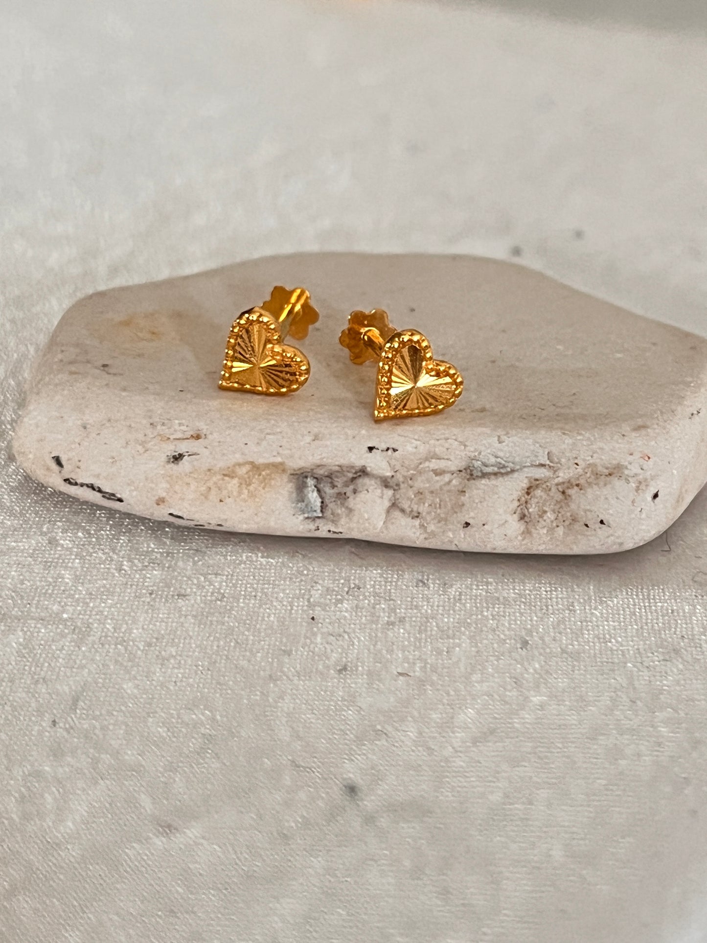 Heart Studs 18carat Gold