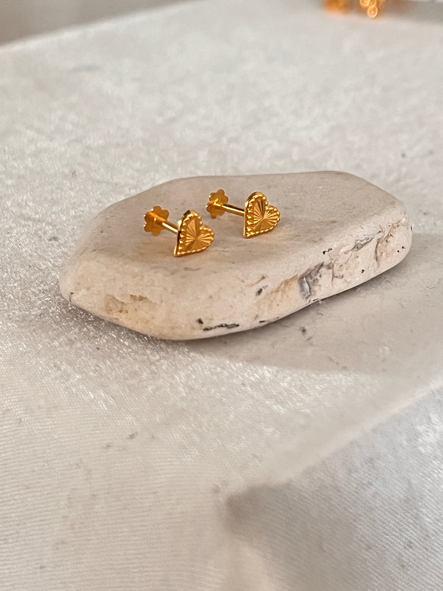 Heart Studs 18carat Gold