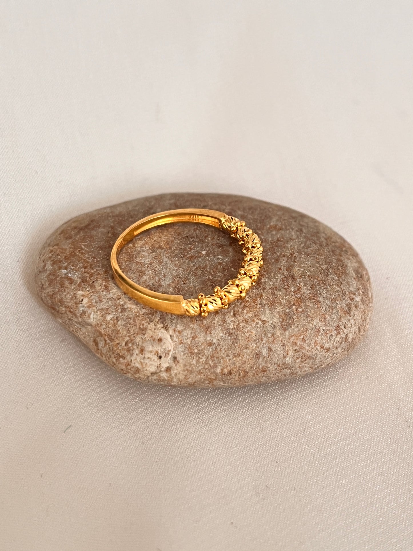 Beaded Dot Ring | Size O