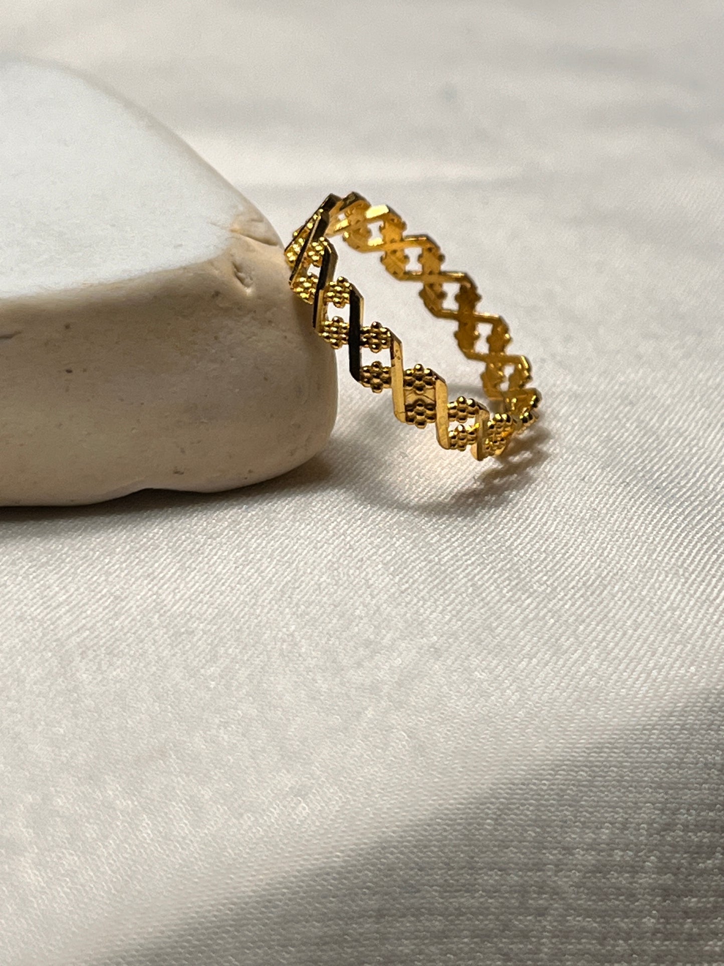 Dotted Flower Ring | Size L