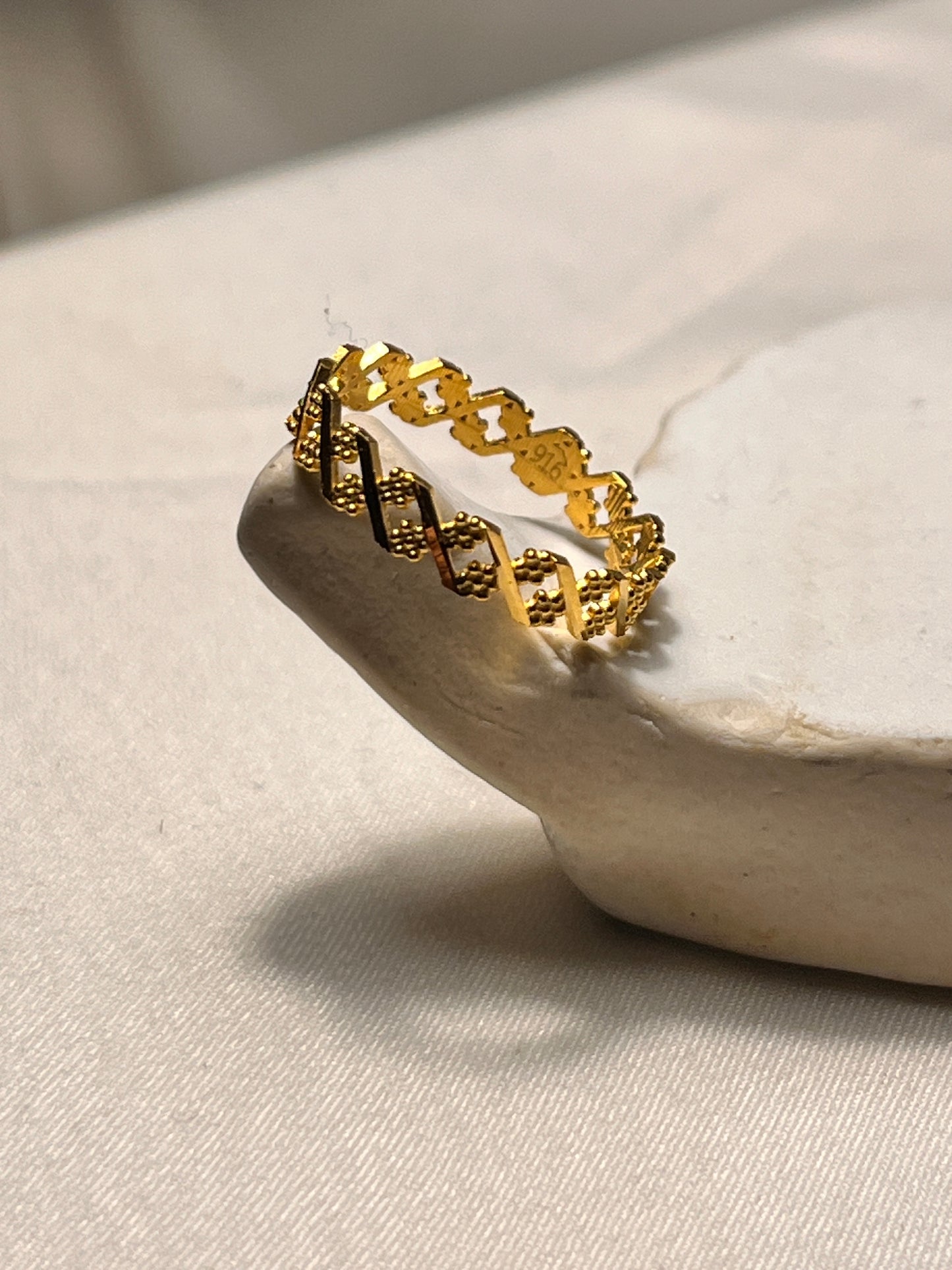 Dotted Flower Ring | Size L