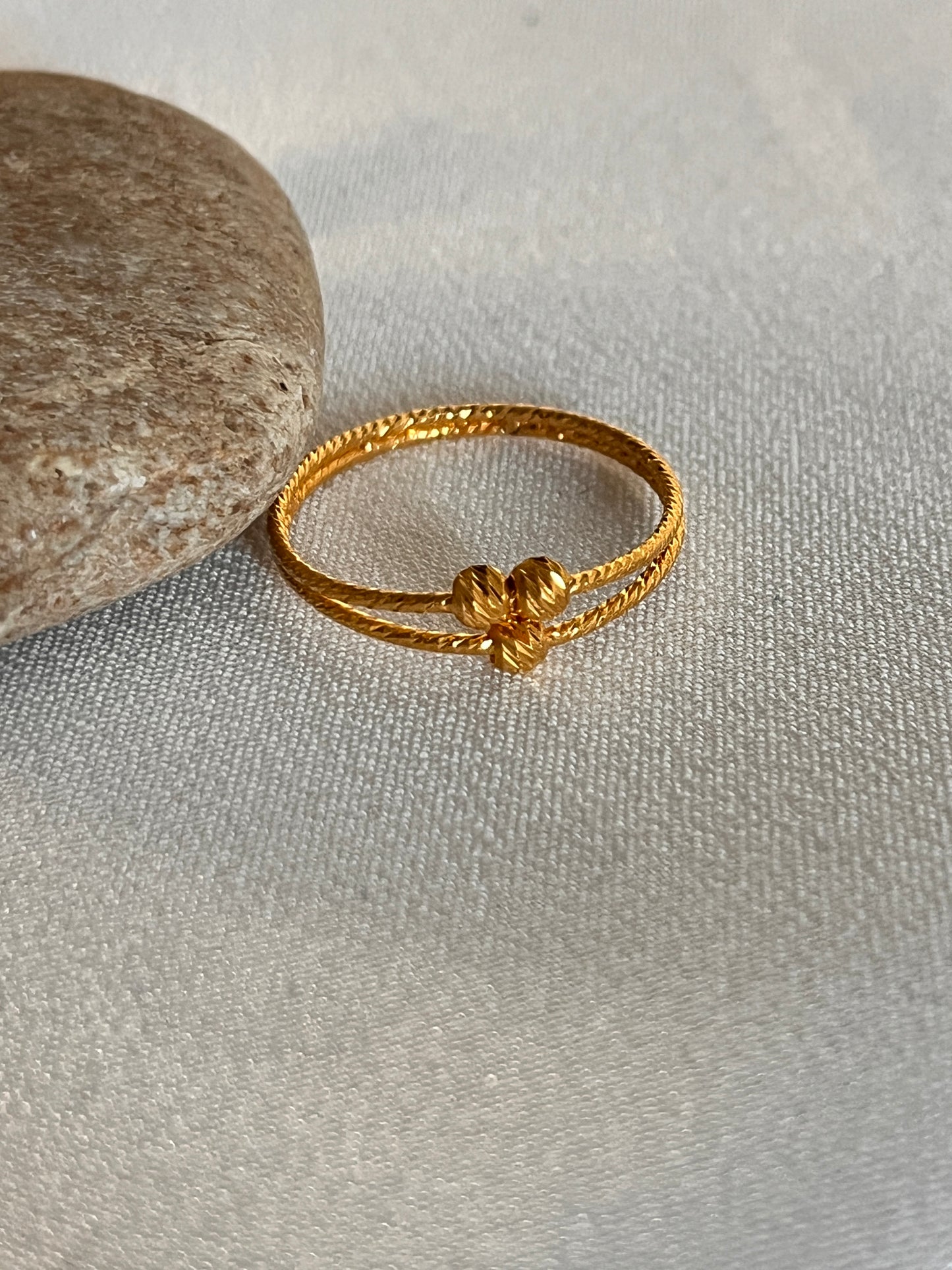 3 Bead Ring | Size Q