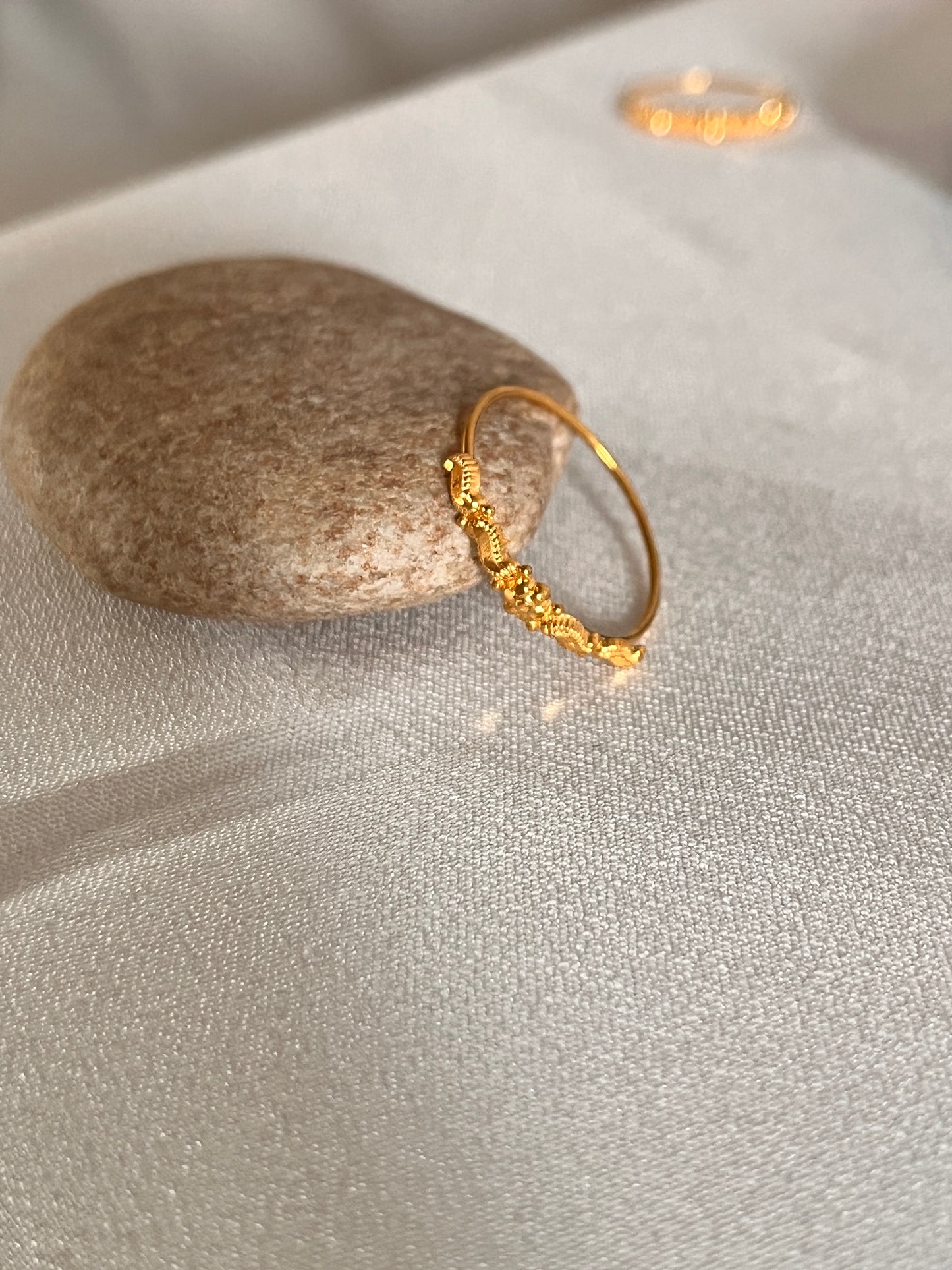 Swirl Dot Ring | Size Q