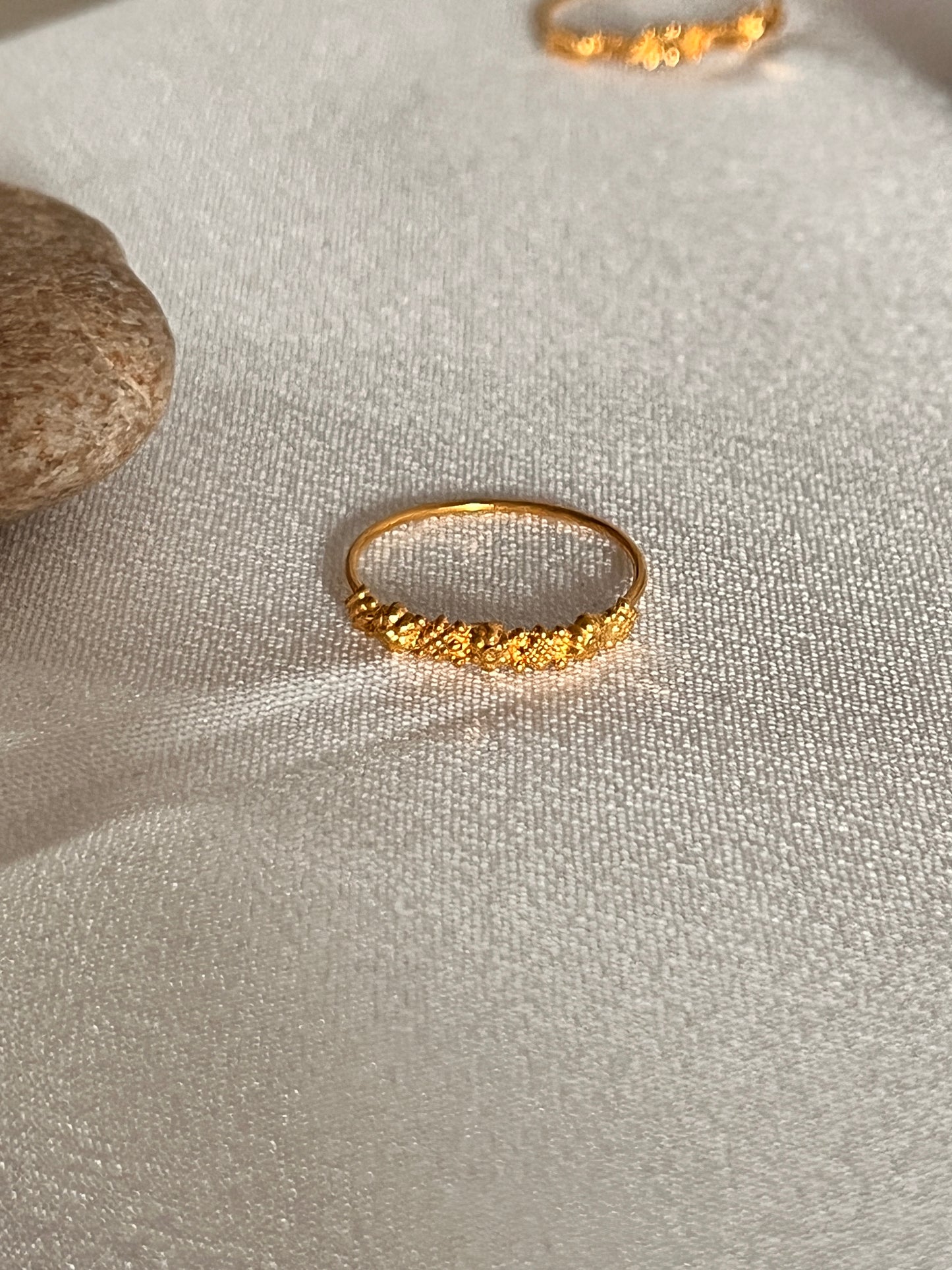Dotted Small Ring | Size K