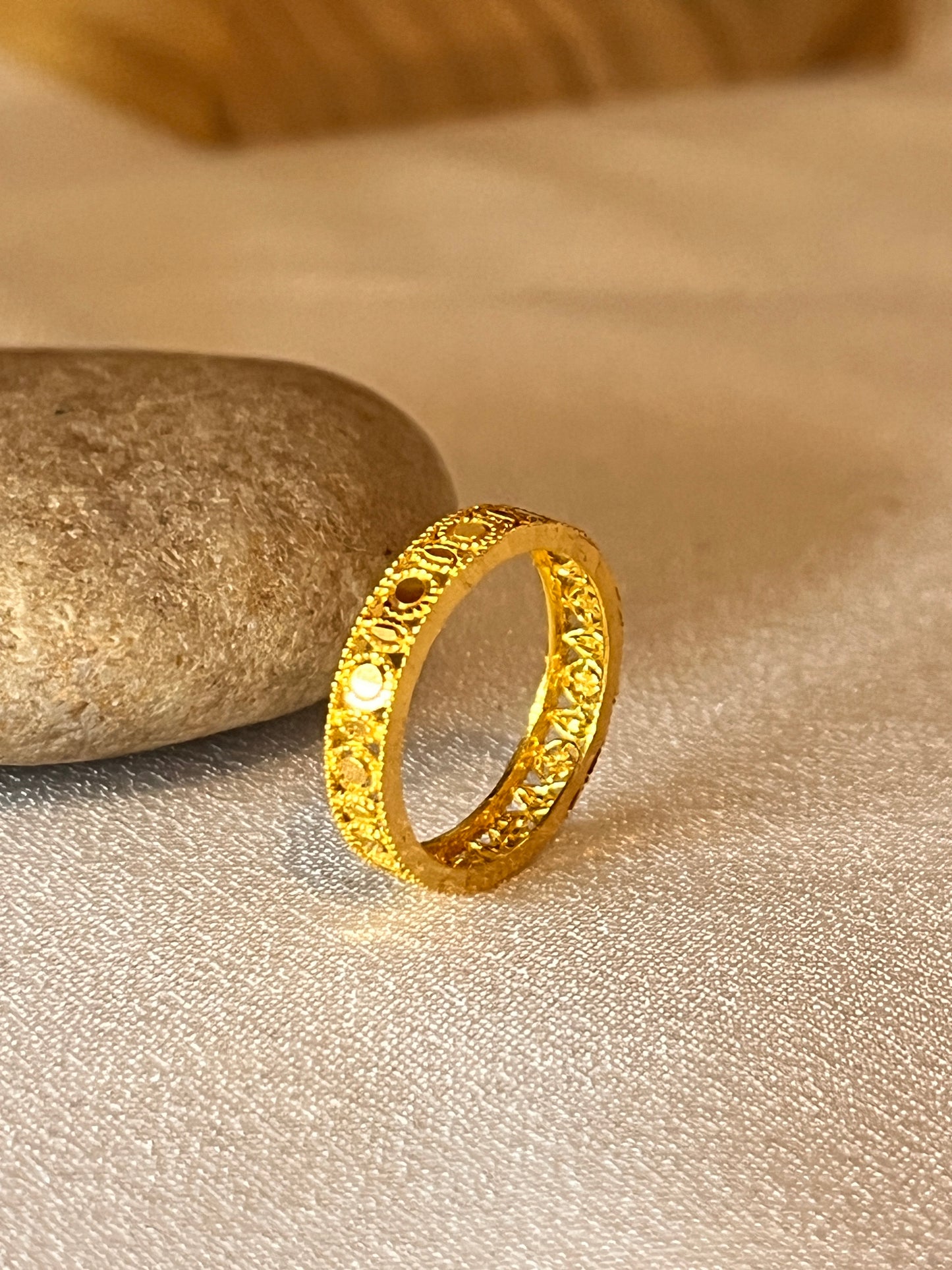 Stunning Net Ring | Size H | Extra small