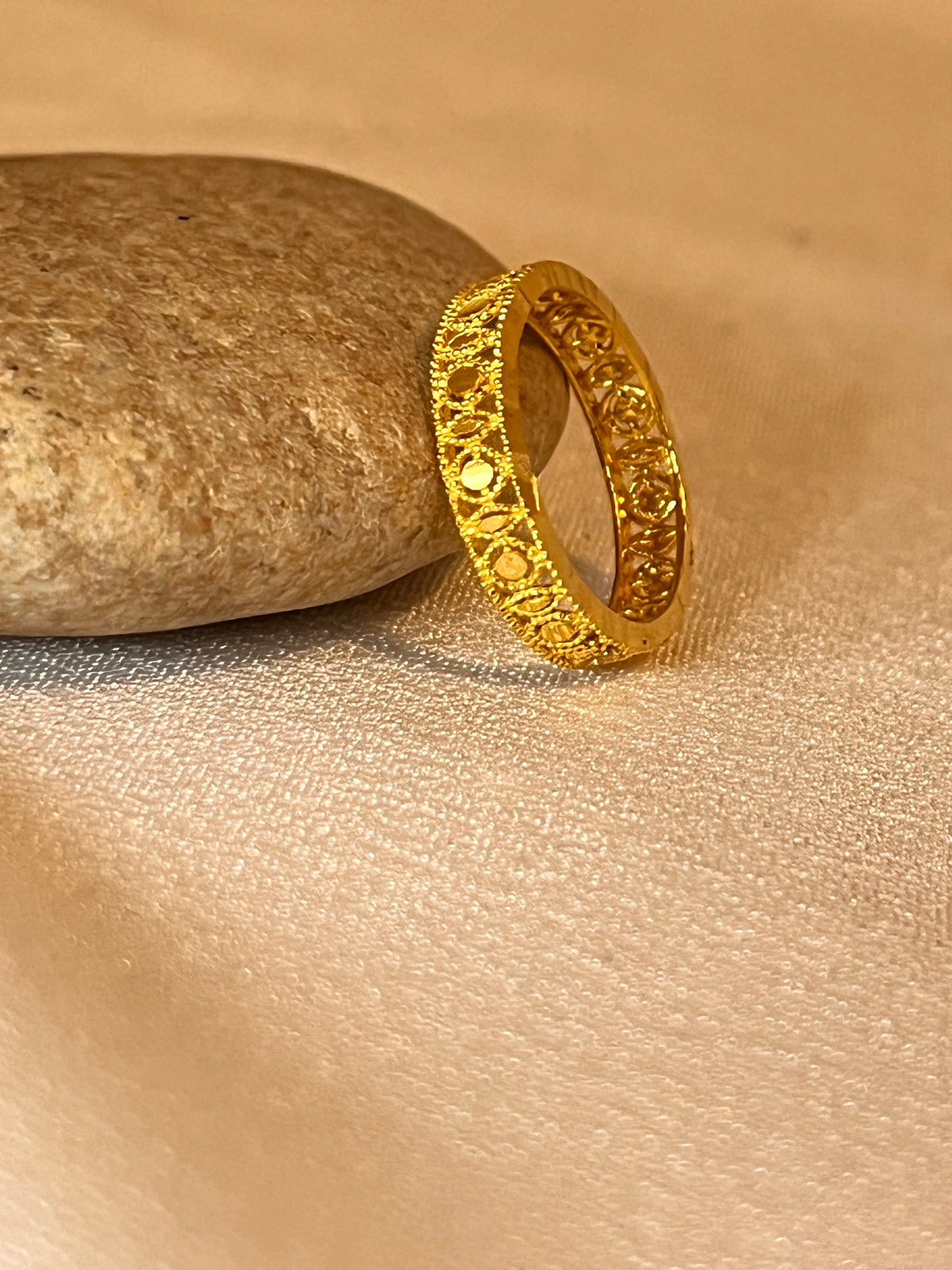 Stunning Net Ring | Size H | Extra small