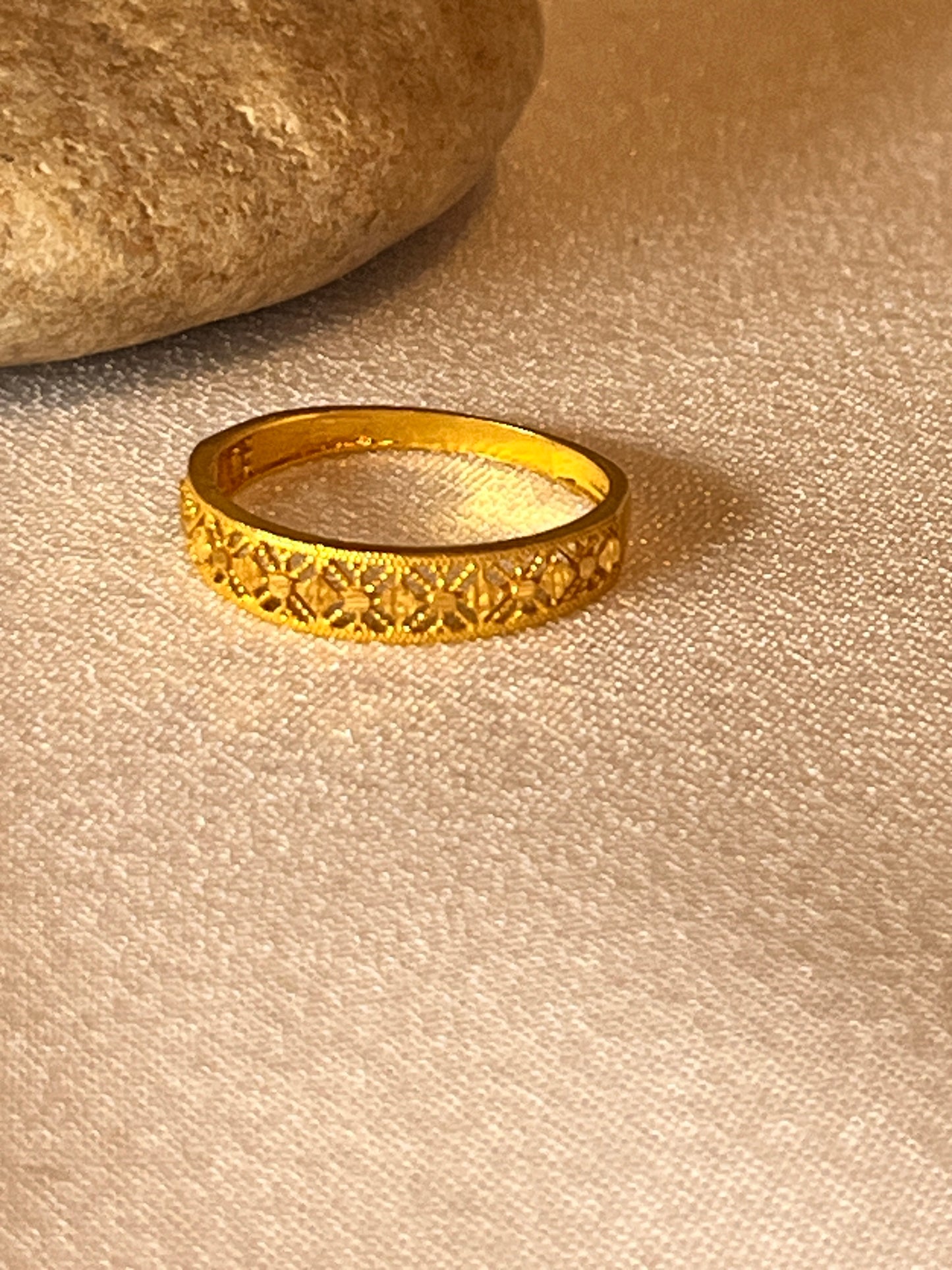 Elegant Net Ring | Size H | Extra small
