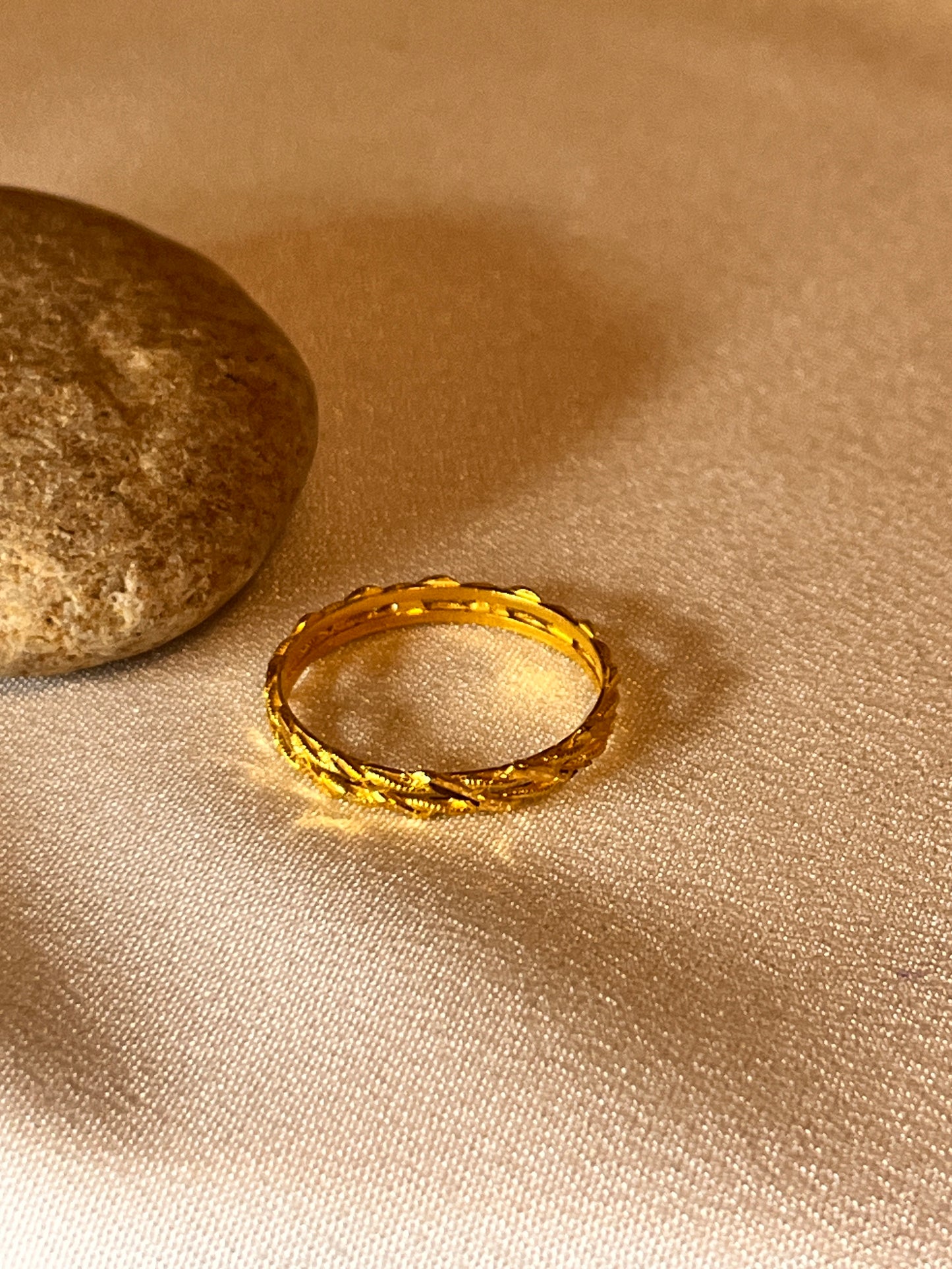 Dainty Ring | Size Q