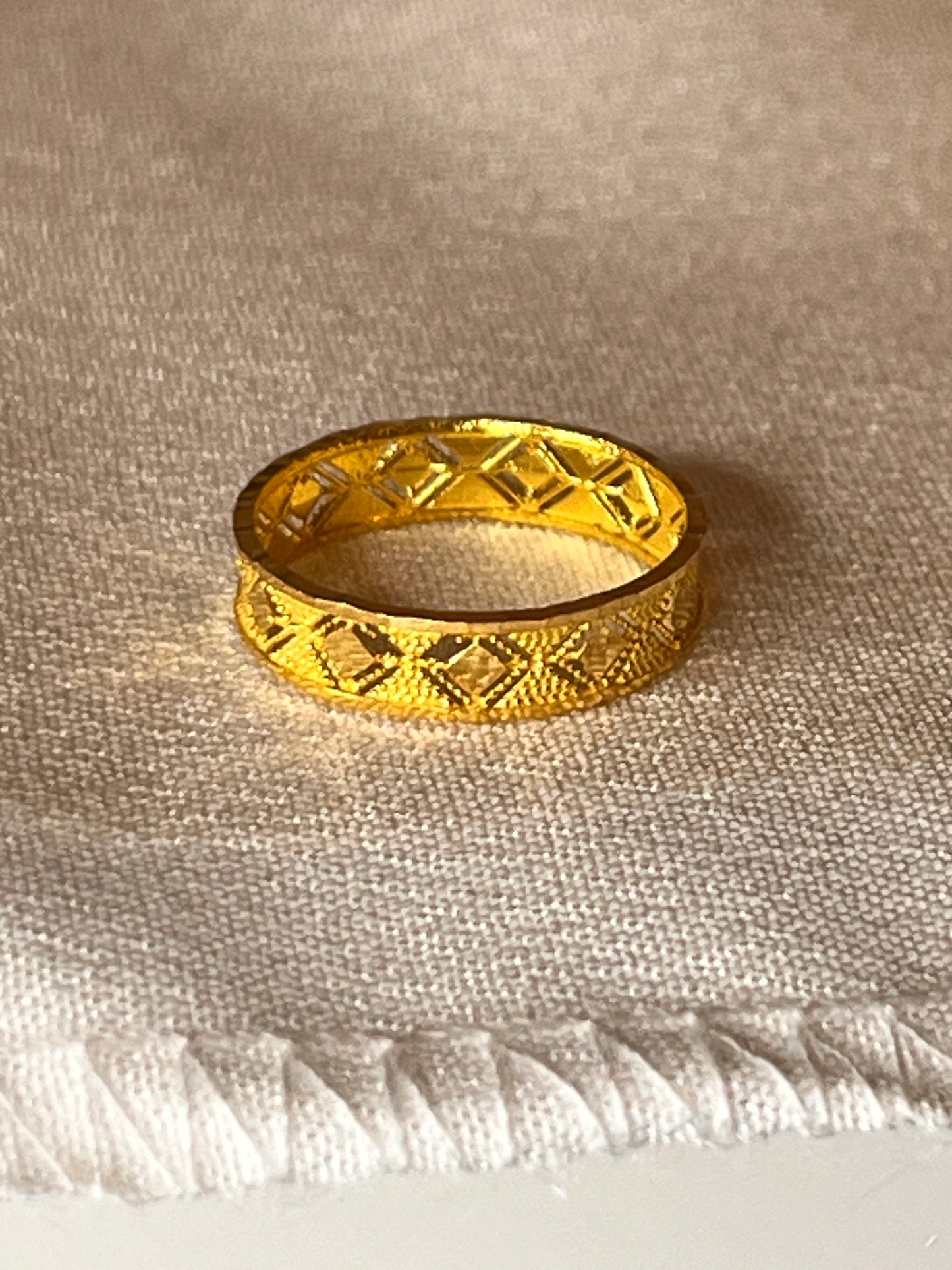 Light Net Ring | Size I | Slight imperfection - last picture