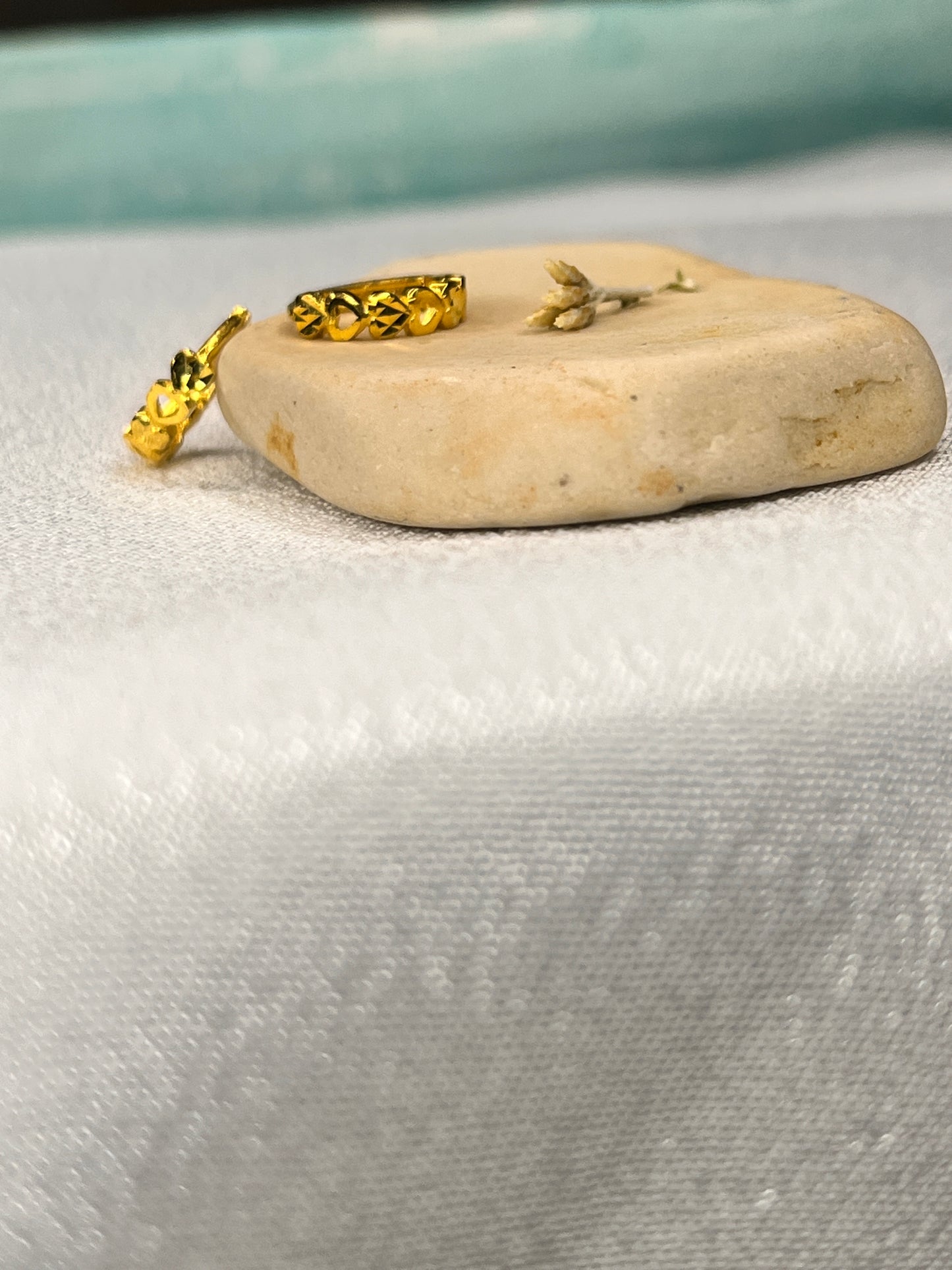 Mini Heart Huggies | 7.5mm