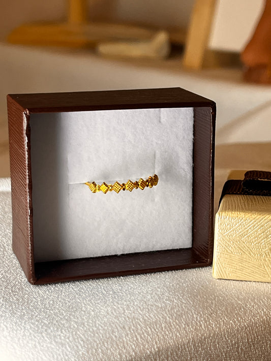 Diamond-dotted Ring | Size P and 1/4