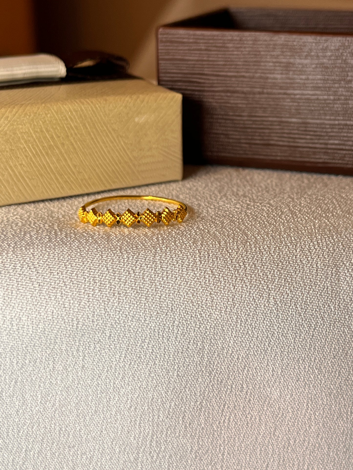 Diamond-dotted Ring | Size P and 1/4