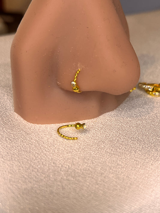 Swirl Ring Huggie | 7.5mm