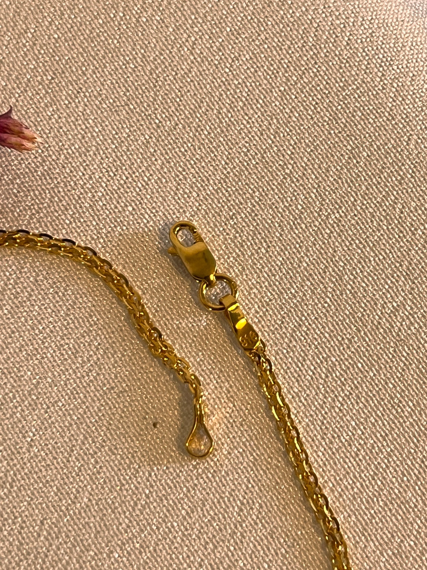 Elegant Flat Bracelet | 7”
