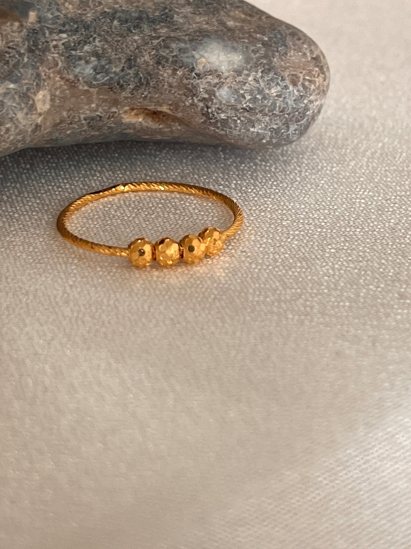 4 Bead Ring | Size M