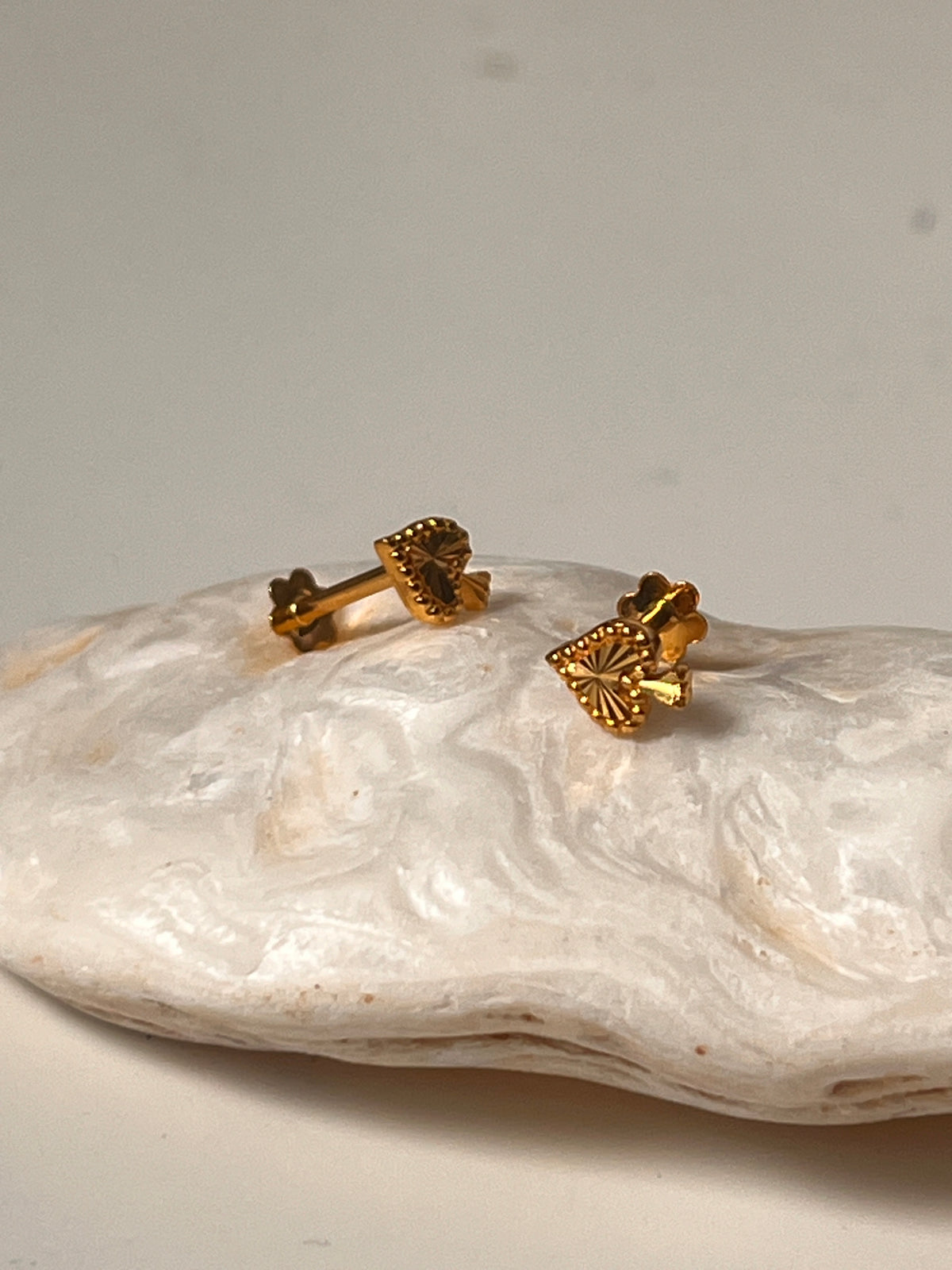 Spade Studs (tiny) 4mm/5mm
